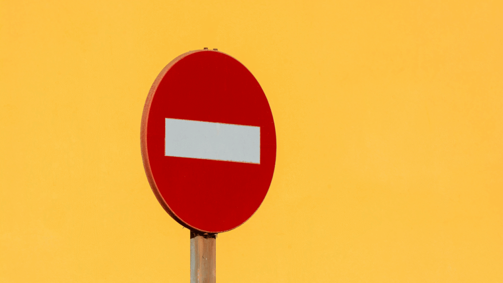 一方通行の標識